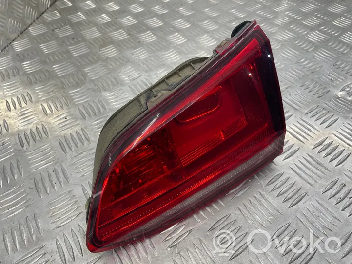 Volkswagen Golf VII Lampy tylnej klapy bagażnika 5G9945094D