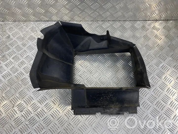 Volkswagen Touareg II Canal de guidage d'air du refroidisseur 7P6117335