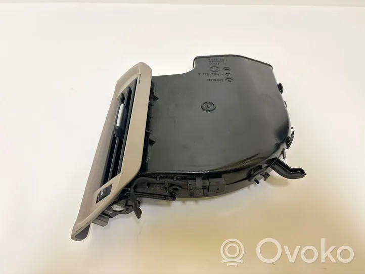 BMW 7 F01 F02 F03 F04 Aizmugurējā gaisa - ventilācijas reste 9113794