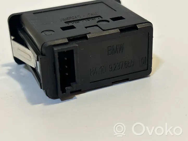 BMW 1 E82 E88 Enchufe conector entrada auxiliar 9237655