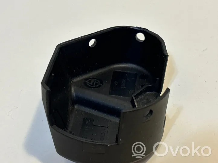 BMW 1 E82 E88 Altra parte del vano motore 6925715