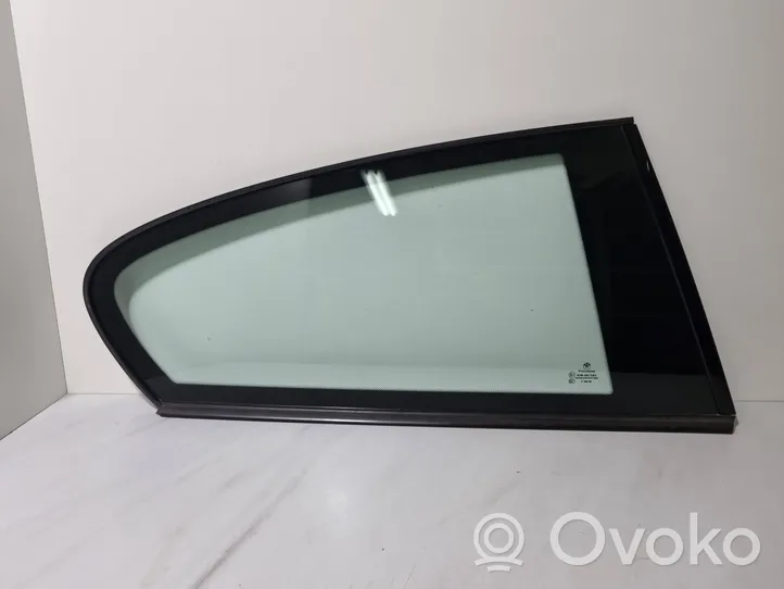 BMW 1 E81 E87 Seitenfenster Seitenscheibe hinten 7164630