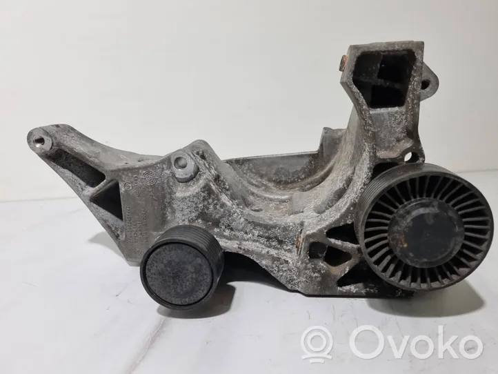 BMW 1 E81 E87 Staffa di montaggio del compressore dell’A/C 7802639