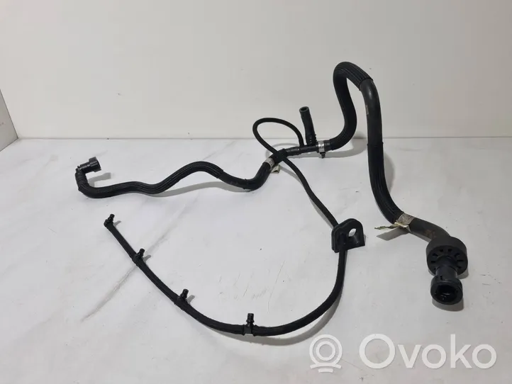 BMW 1 E81 E87 Tuyau d'alimentation conduite de carburant 7800671