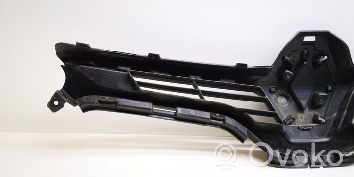 Renault Megane III Grille calandre supérieure de pare-chocs avant 623108469R