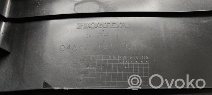 Honda Civic IX Bagāžnieka pārsega dekoratīvā apdare (komplekts) 84640TV1E0