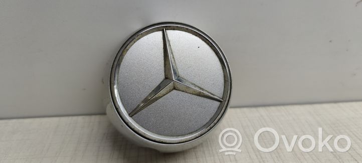 Mercedes-Benz S W220 Заводская крышка (крышки) от центрального отверстия колеса 2204000125