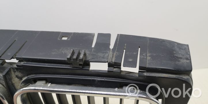 BMW 5 E34 Atrapa chłodnicy / Grill 51131973825