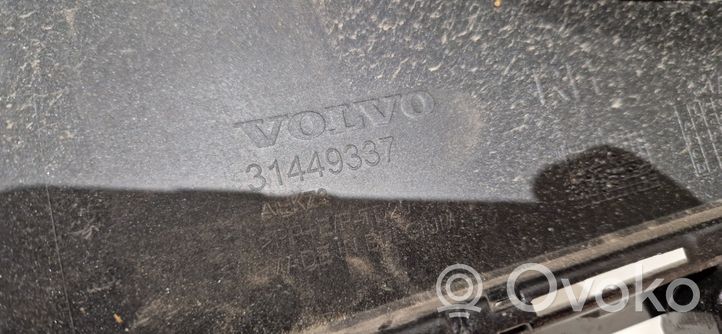 Volvo XC40 Kampinė galinio bamperio dalis 31449337