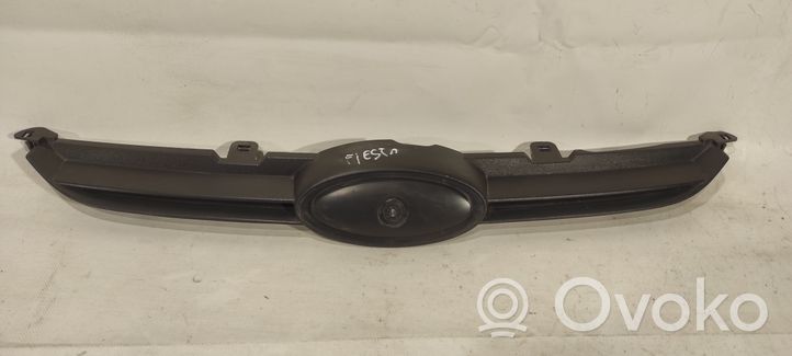 Ford Fiesta Front grill 8A618200B