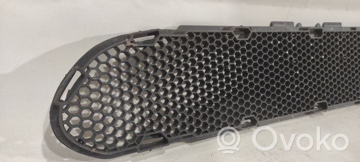 Ford Escort Grille inférieure de pare-chocs avant 95ABA018A58BD