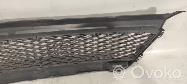 Ford Fiesta Grille calandre supérieure de pare-chocs avant 5S6Y17F775A