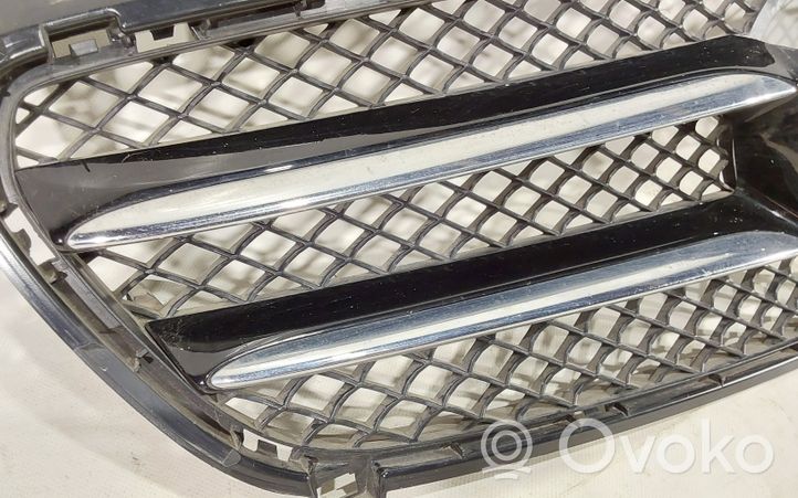 Mercedes-Benz A W176 Atrapa chłodnicy / Grill A1768880260