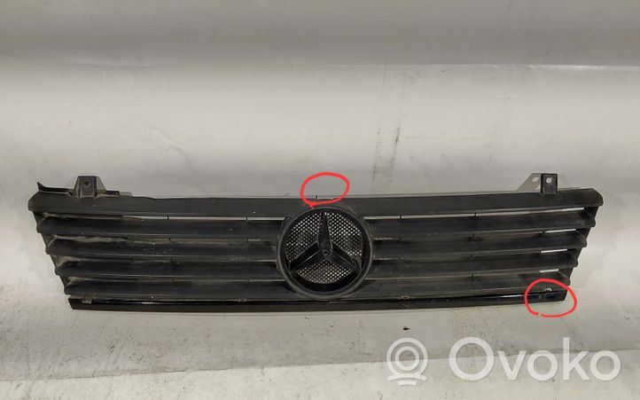 Mercedes-Benz Vito Viano W638 Grotelės priekinės A6388880415