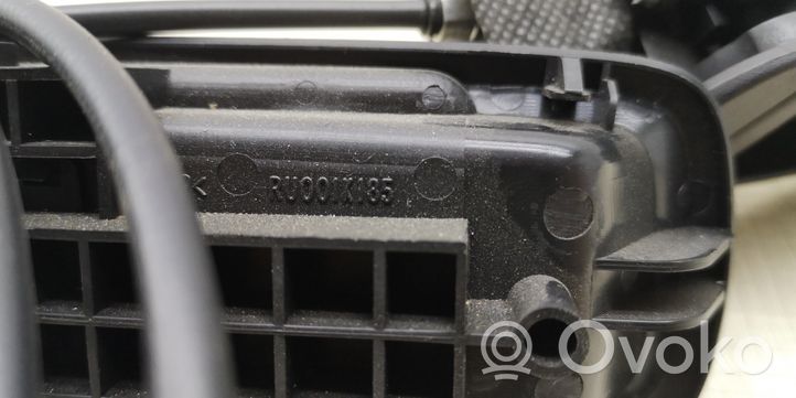 Mazda CX-5 Sėdynės nugaros atramos atlenkimo rankenėlė RU001K185