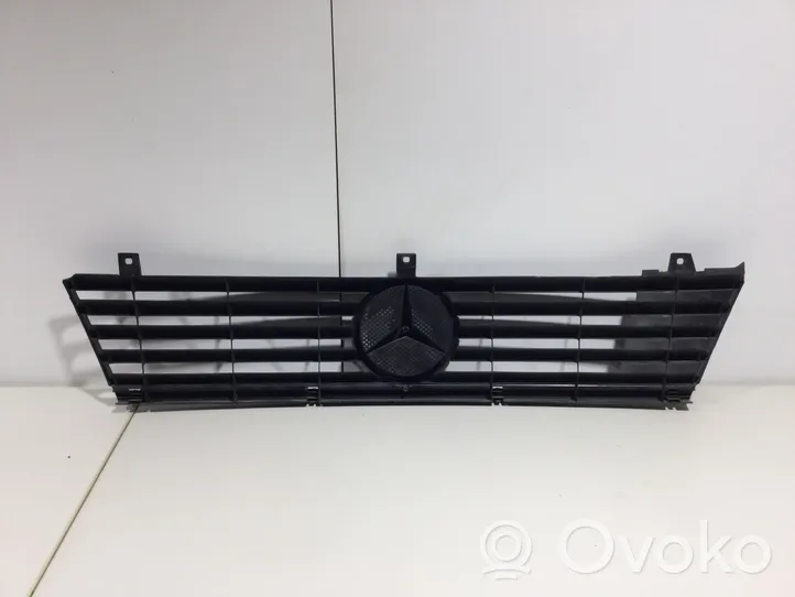 Mercedes-Benz Vito Viano W638 Atrapa chłodnicy / Grill A6388880415