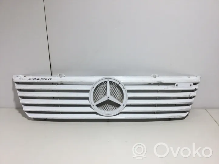 Mercedes-Benz Sprinter W901 W902 W903 W904 Atrapa chłodnicy / Grill 9018880223