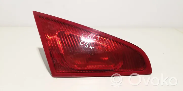 Mitsubishi Colt Lampy tylnej klapy bagażnika MN105623