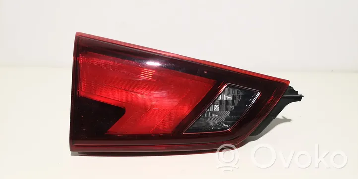 Nissan Rogue Lampy tylnej klapy bagażnika 22623756