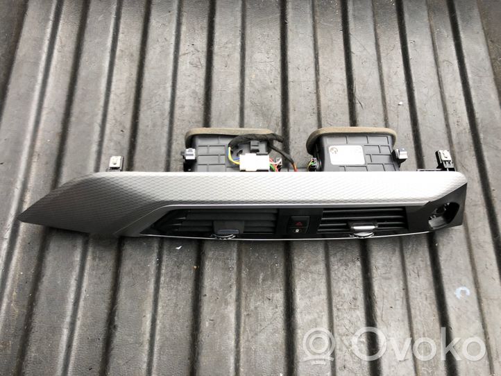 BMW X3 G01 Centrālais gaisa ventilācijas režģis 9371467