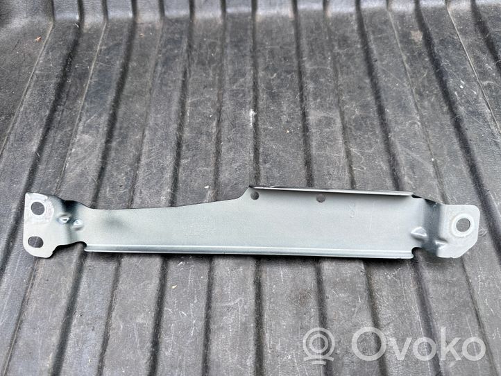 Volvo V60 Uchwyt / Mocowanie błotnika przedniego 31468234