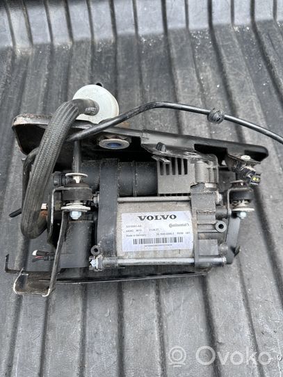 Volvo S90, V90 Ilmajousituksen kompressoripumppu 