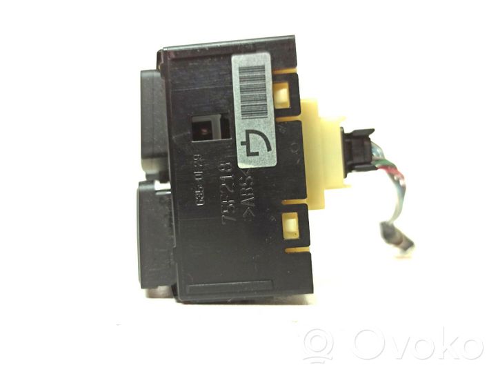 Toyota Prius+ (ZVW40) Hazard light switch 75F218