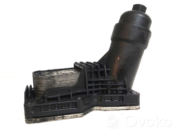 Toyota Avensis T270 Supporto di montaggio del filtro dell’olio 8507626