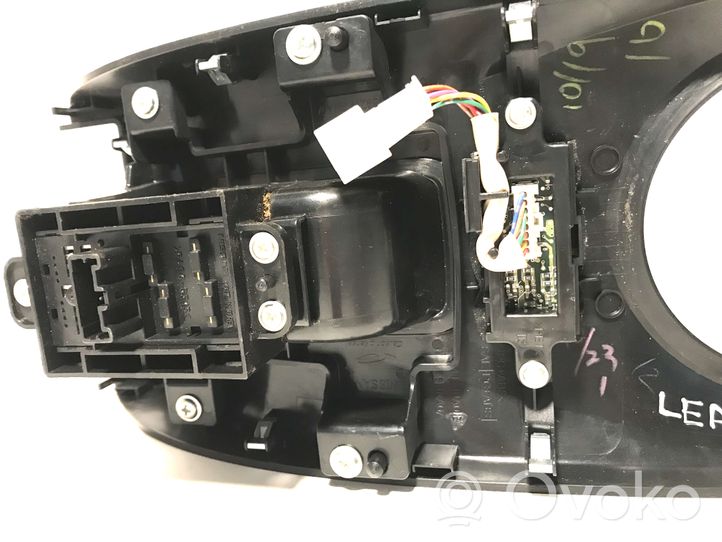 Nissan Leaf I (ZE0) Rivestimento in plastica cornice della leva del cambio 969ZW3NA0A