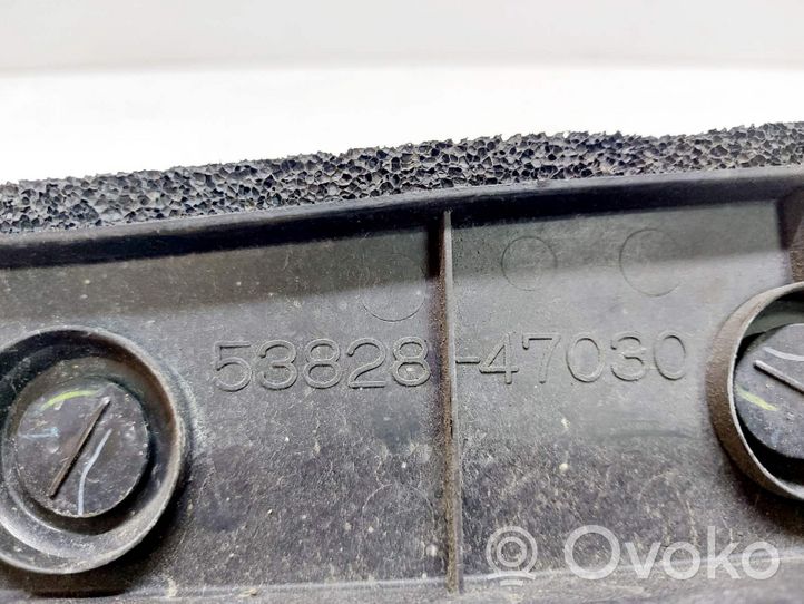 Toyota Prius (XW30) Panel wykończeniowy błotnika 5382847030