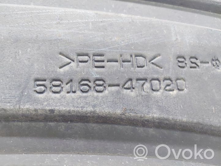 Toyota Prius (XW30) Vidurinė dugno apsauga 5816847020