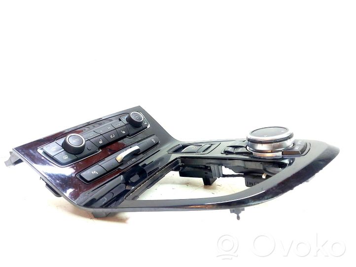 BMW 2 F46 Console centrale, commande de multimédia l'unité principale 9350723