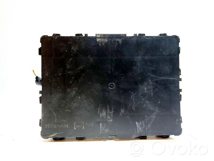 Nissan Leaf I (ZE0) Module confort 3677065J50