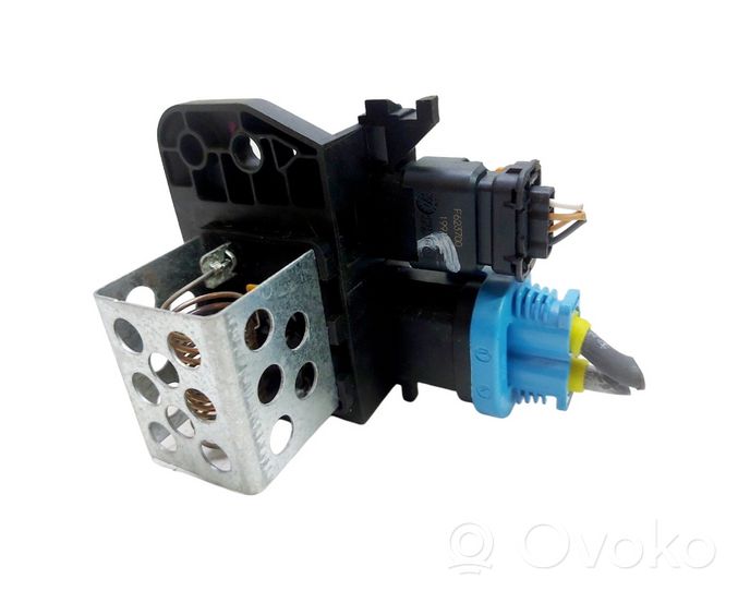 Peugeot 3008 II Relais de ventilateur de liquide de refroidissement 9829220580