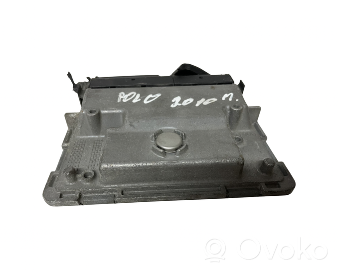 Volkswagen Polo IV 9N3 Sterownik / Moduł ECU 03E906019B