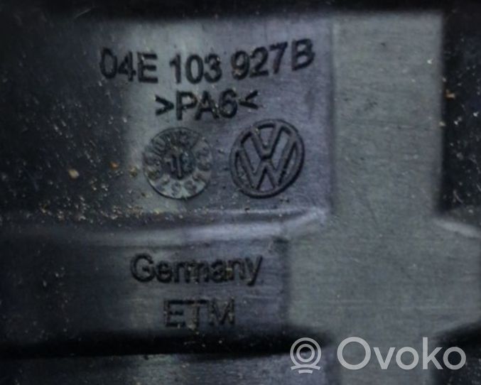 Volkswagen Jetta VI Couvercle cache moteur 04E103927B