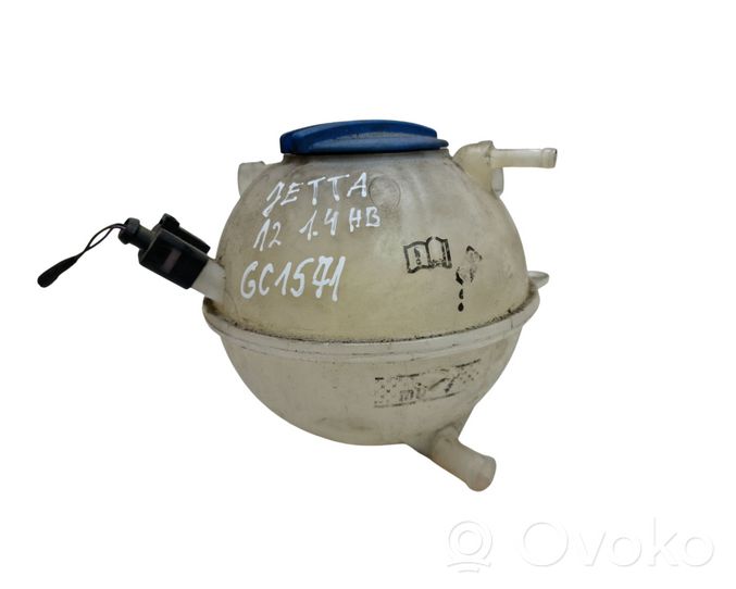 Volkswagen Jetta VI Coolant expansion tank/reservoir 5C0121407