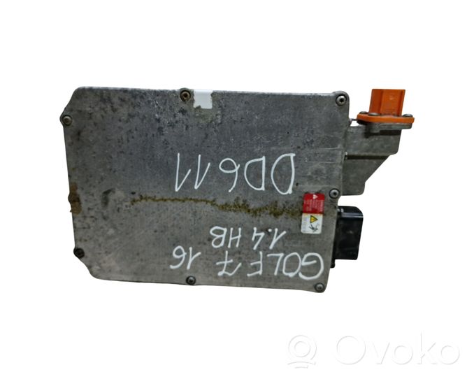 Volkswagen Golf VII Chargeur batterie (en option) 5QE915682AA