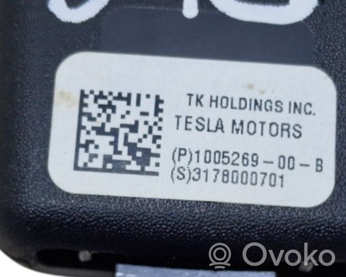Tesla Model S Klamra tylnego pasa bezpieczeństwa 100526900B