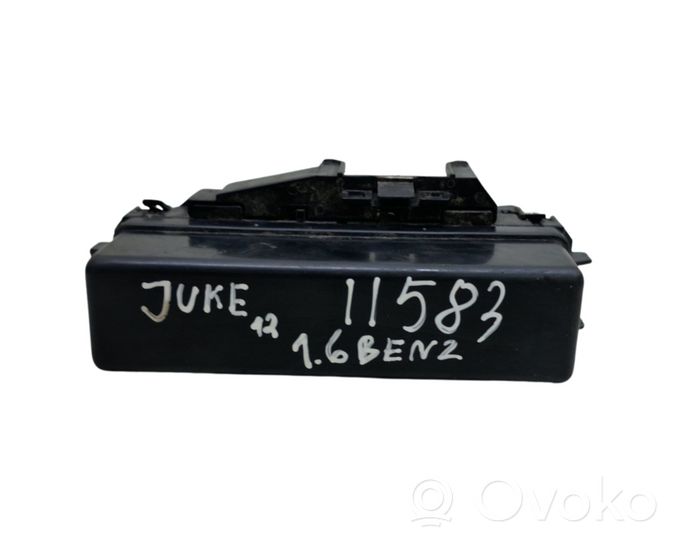 Nissan Juke I F15 Juego de caja de fusibles 7154713830