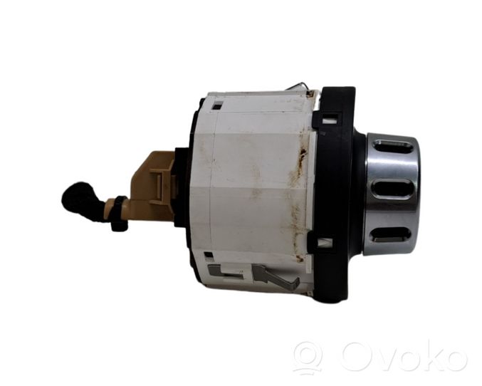 Volkswagen Touareg II Differential lock switch 