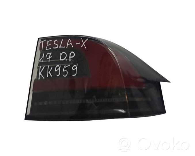 Tesla Model X Luz trasera/de freno 103433500A