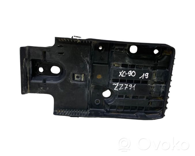 Volvo XC90 Staffa di montaggio della batteria 31688220