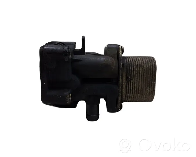 Volkswagen Tiguan Supporto di montaggio del filtro dell’olio 03L115389G