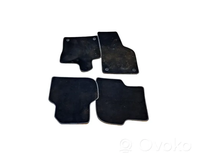 Volkswagen Jetta VI Set di tappetini per auto 5C7863011E