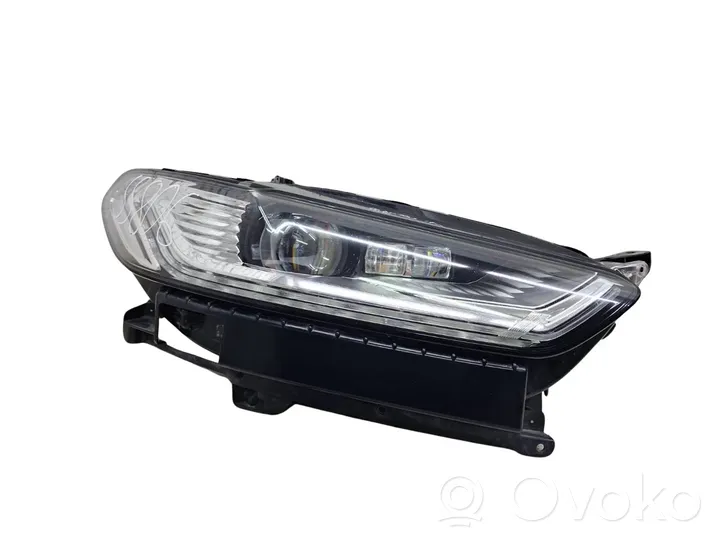 Ford Mondeo MK V Lampa przednia L90005487