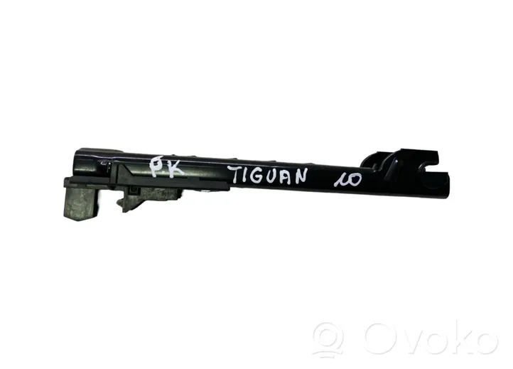 Volkswagen Tiguan Seat belt adjustment rail 1T0857819B