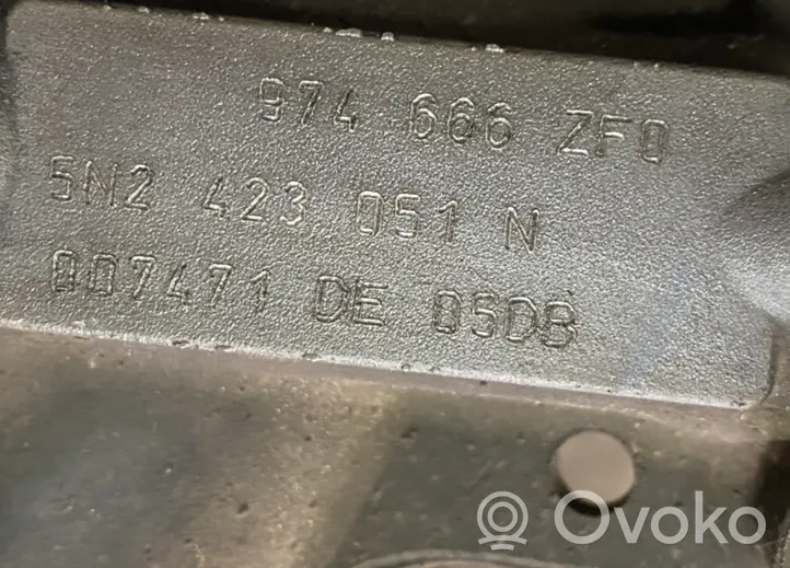 Volkswagen Tiguan Hammastanko 5N2423051N