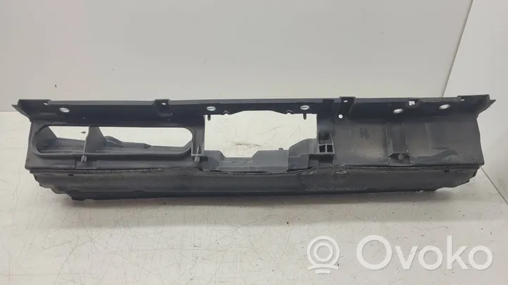 Chrysler Pacifica Radiatoru paneļa apakšējā daļa (televizora) 68292240AA