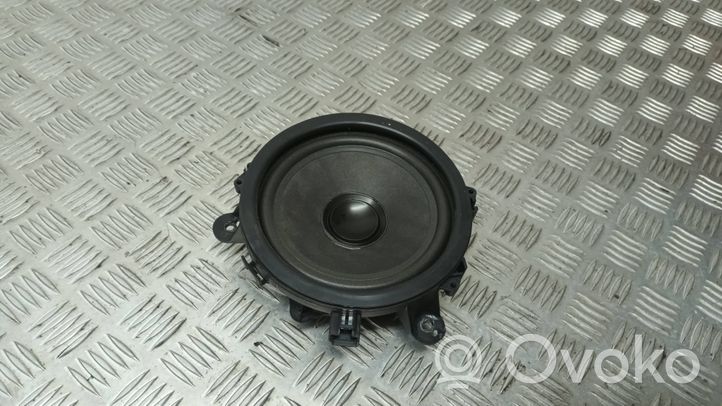 Volvo V50 Enceinte de porte arrière 8651207